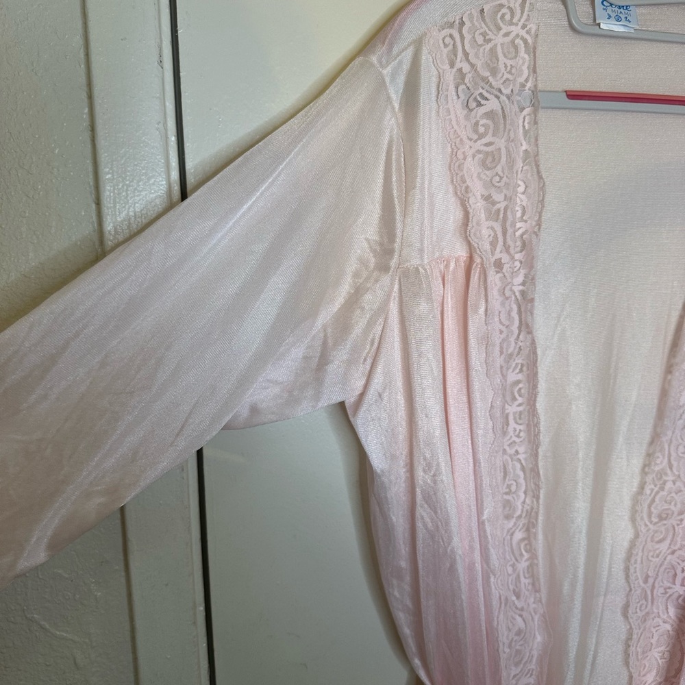 Delicate Light Pink Lace Robe - Picture 8 of 13